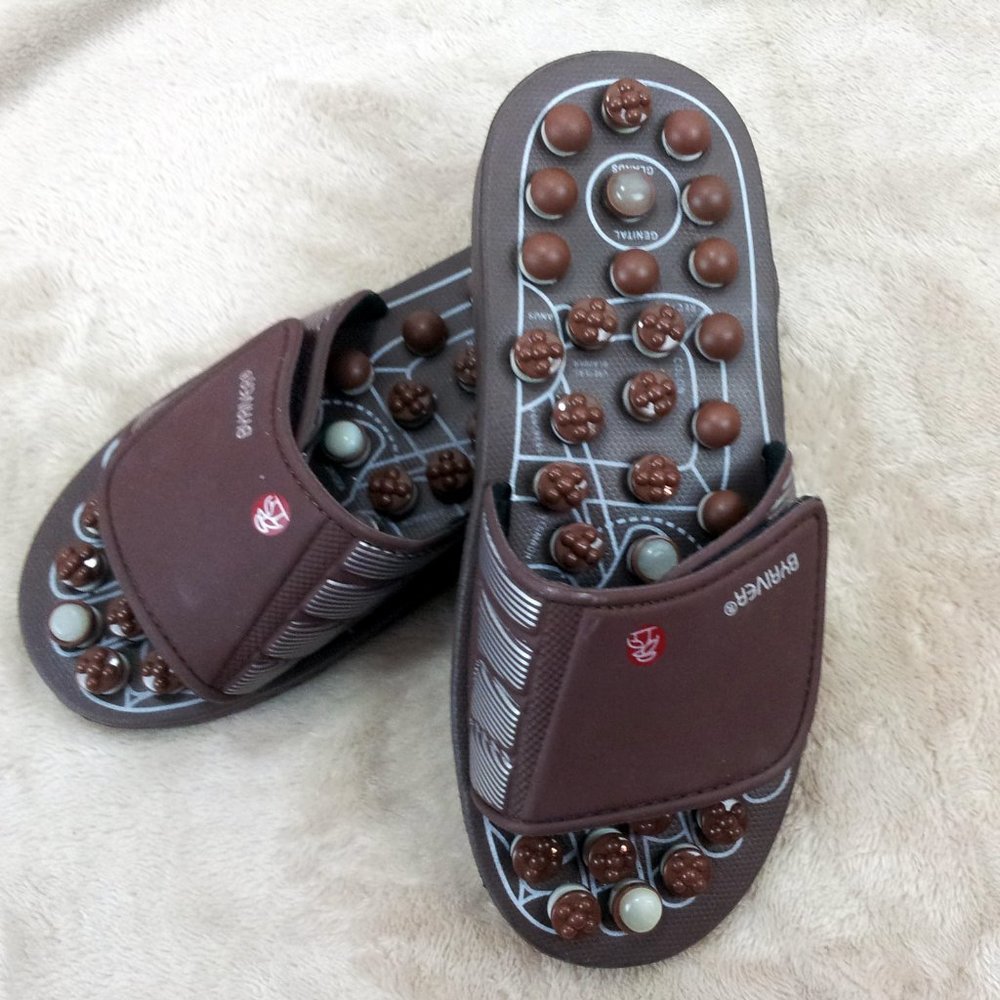 Byriver massager accupressure sandals size small